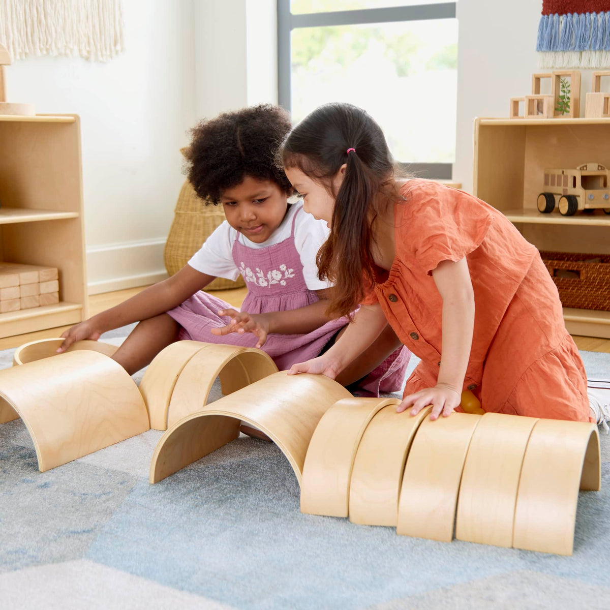G6230 47493 Arches and Tunnels Lifestyle 161