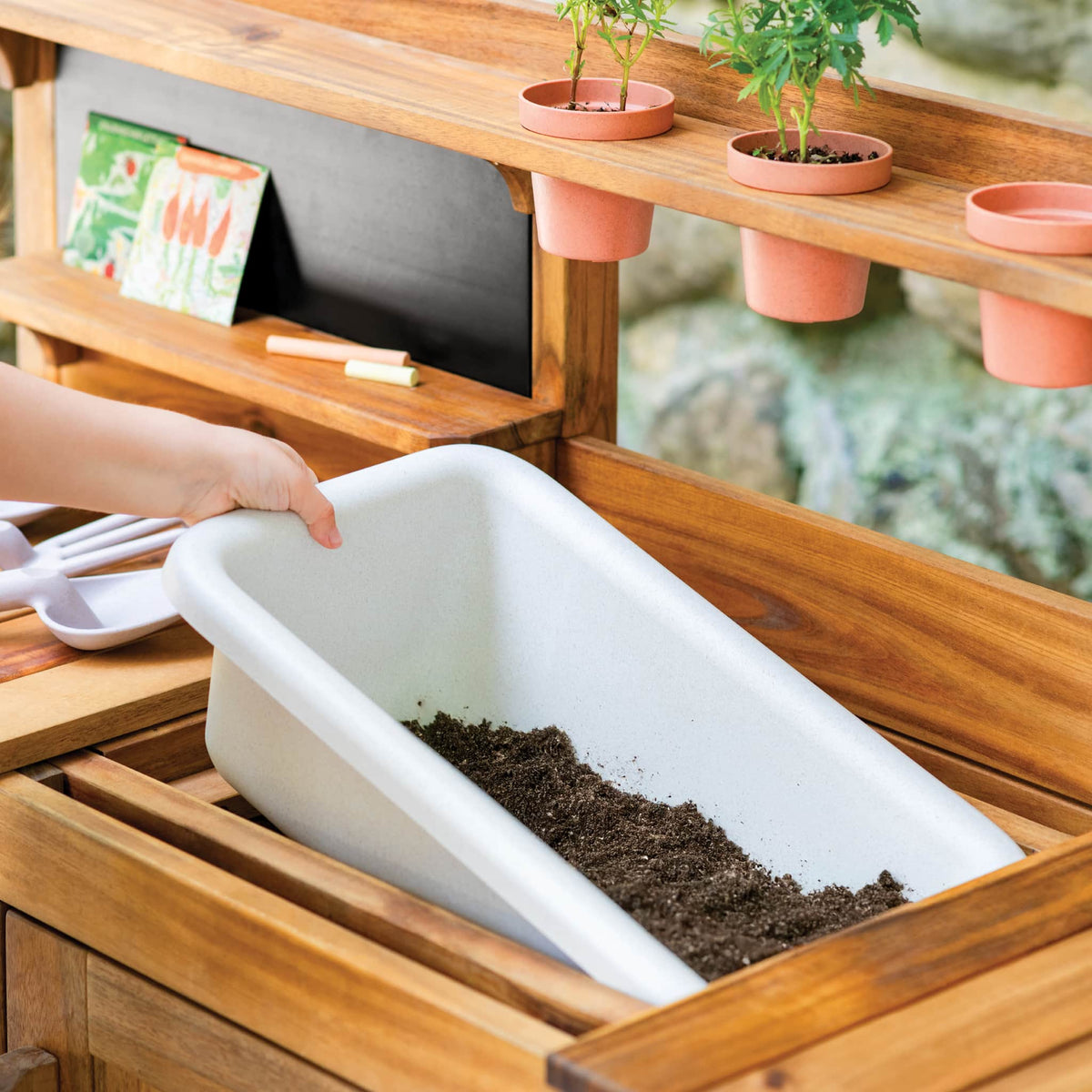 G78200 Martha Stewart Outdoor Potting Bench Lifestyle 5486