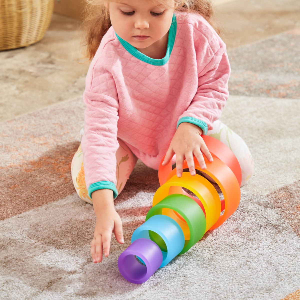 300618 Discovery CirclesPrimary Lifestyle 1 | Multicolor
