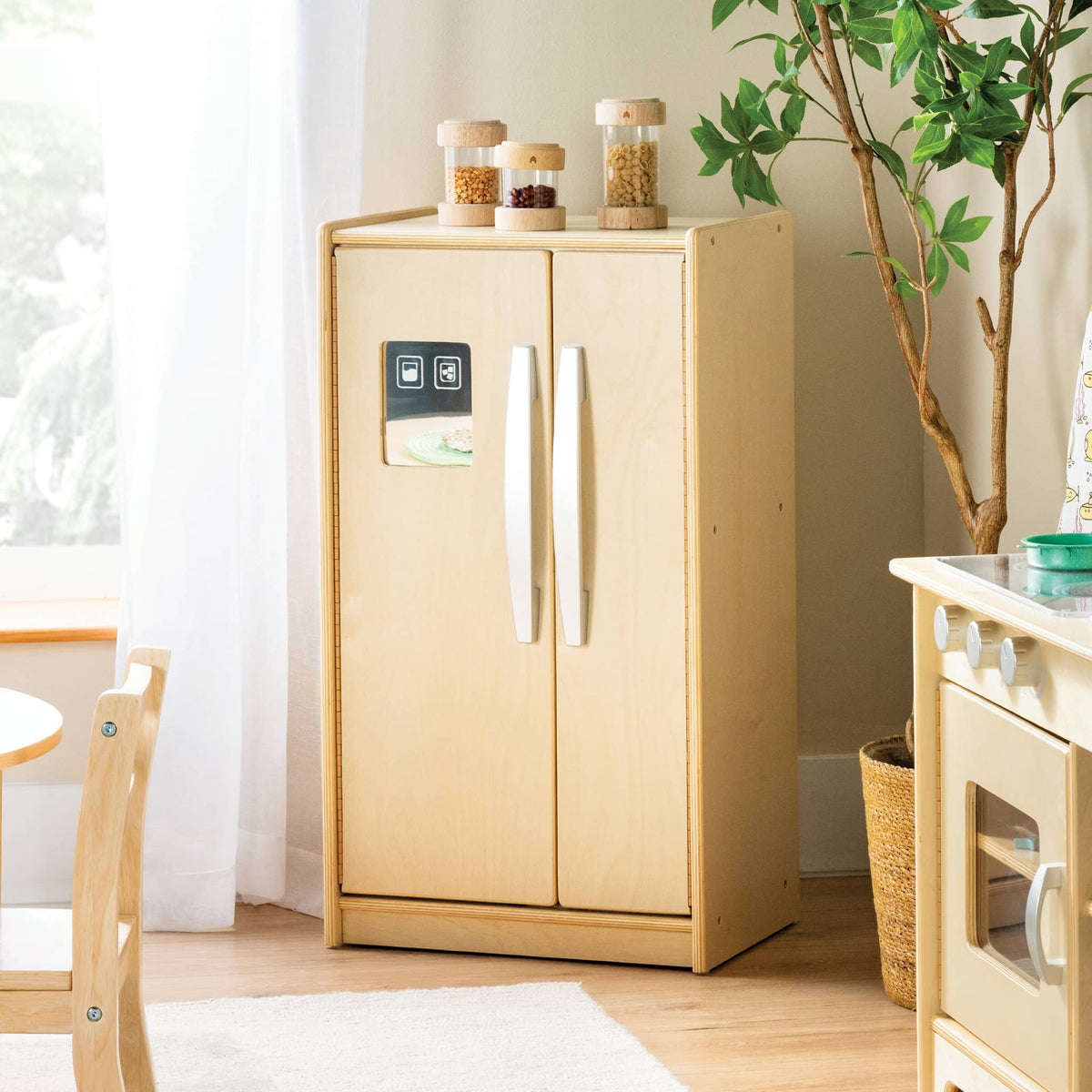 G80441 EdQ Kitchen Refrigerator Natural Env 1579 Main | Natural