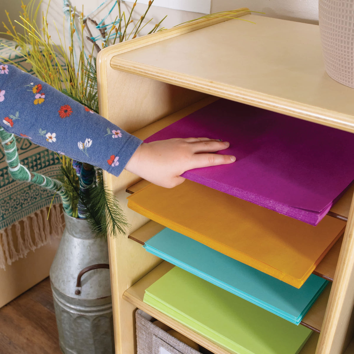 G80319 EdQ 30in 10 Bin Storage Natural Lifestyle 2703 | Natural